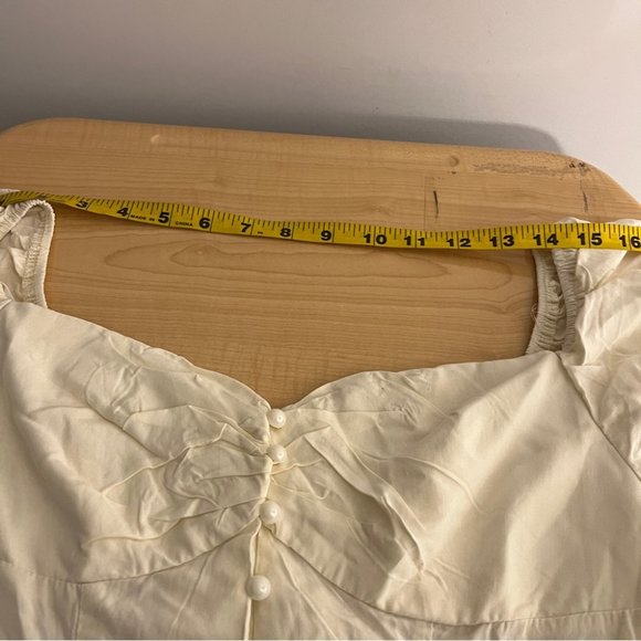 Elegant Cream Puff Sleeve Dress - Picture 4 of 11